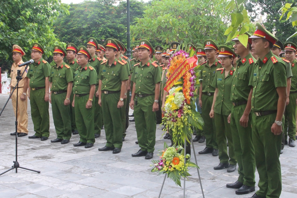 Nhiều hoạt động về nguồn nhân ngày 27/7