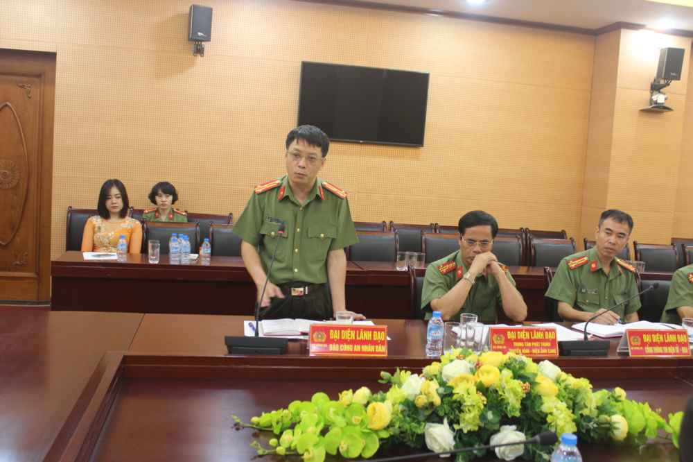 Đại diện Báo CAND phát biểu tại hội nghị
