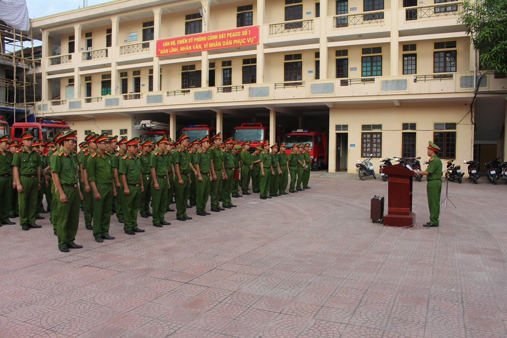 Phát động đợt thi đua đặc biệt 70 năm CAND học tập 6 điều Bác Hồ dạy