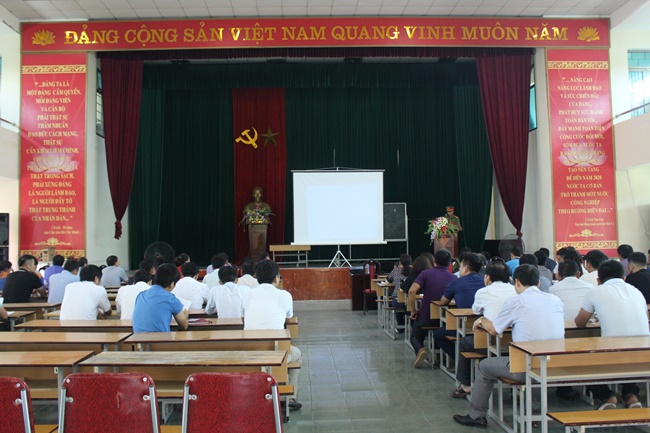 Lớp tập huấn có hơn 70 học viên thuộc lực lượng PCCC cơ sở các cơ quan ban ngành trên địa bàn tỉnh tham gia 