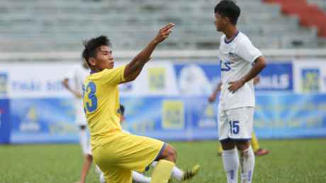 Bẻ gãy 'măng non' HAGL, SLNA tiến vào bán kết U15 Quốc gia