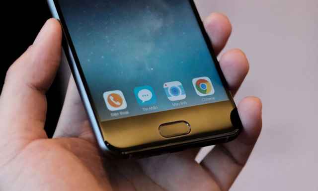 Điện thoại Việt BPhone 2 vừa ra mắt: Thiết kế 'quê', giá cao