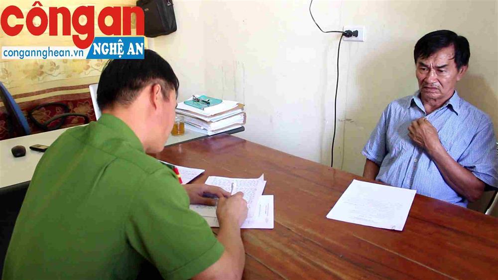 Đối tượng Nguyễn Cảnh Thắng tại cơ quan công an 