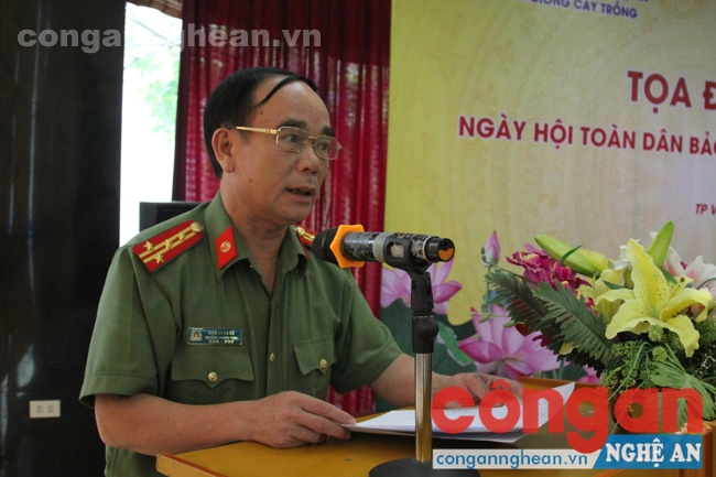 Đồng chí Đại tá Ngô Xuân Đề - Trưởng phòng An ninh kinh tế Công an tỉnh phát biểu chỉ đạo