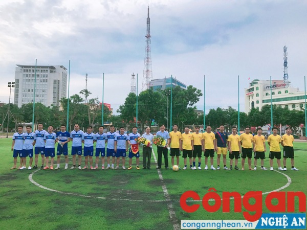 Giao lưu bóng đá chào mừng kỷ niệm 72 năm Ngày truyền thống lực lượng CAND