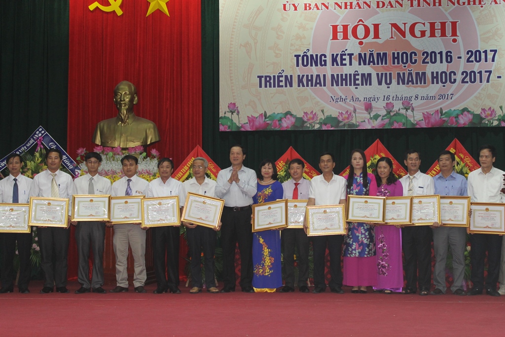 Tổng kết năm học 2016 – 2017 và triển khai nhiệm vụ năm học mới
