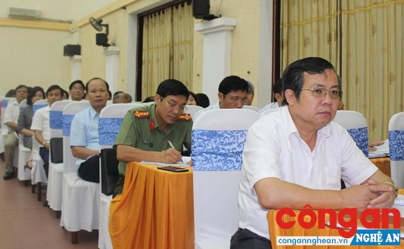 Các đại biểu tham dự Hội nghị.