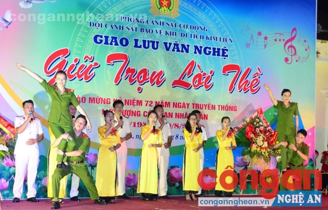Đặc sắc đêm giao lưu văn nghệ 'Giữ trọn lời thề'