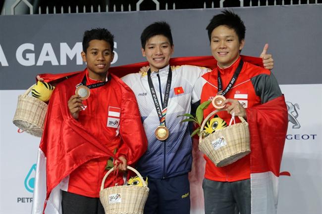 15 tuổi, kình ngư Việt Nam phá kỷ lục SEA Games