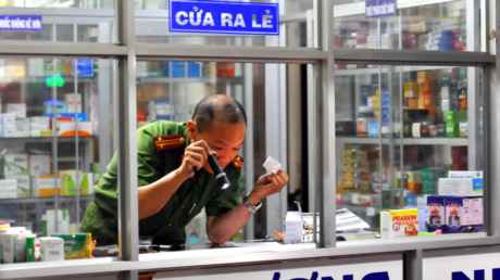 Xin tiền không được ra tay giết chủ tiệm thuốc