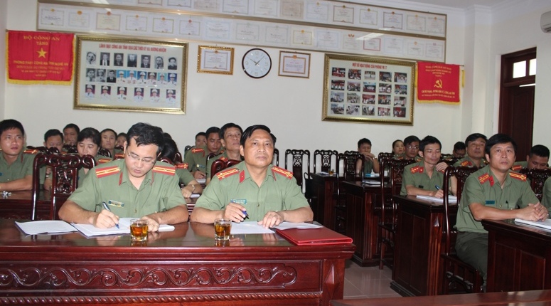 Các đại biểu, CBCS tham dự Hội nghị.
