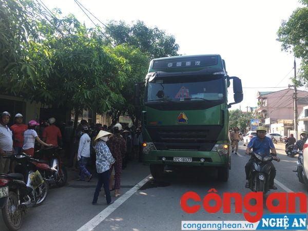 Một phụ nữ bị xe tải cán tử vong