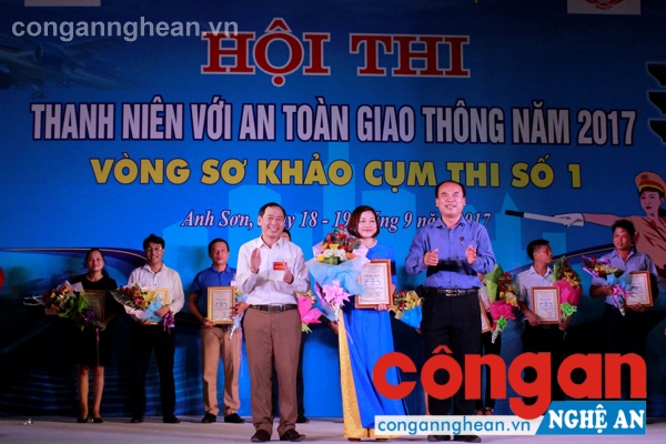 Nghệ An: Hội thi 'Thanh niên với ATGT' cụm 1