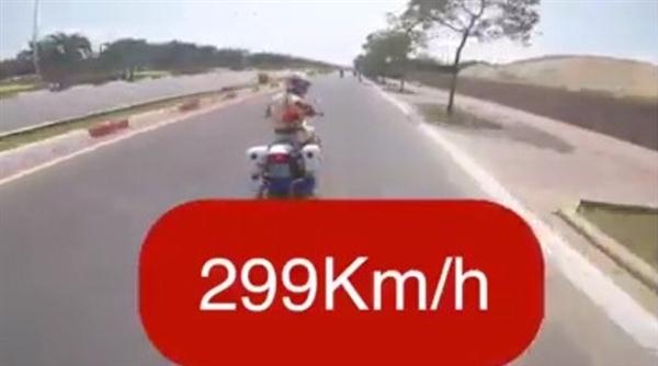 Thanh niên post ảnh kèm clip trêu CSGT