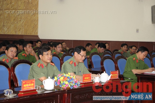 Các đồng chí trong Ban giám đốc tham dự Hội nghị