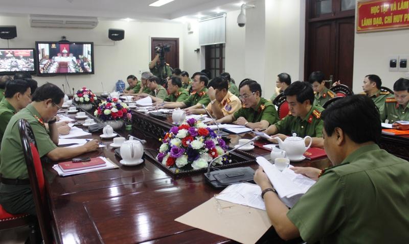Toàn cảnh hội nghị giao ban trực truyến Công an Nghệ An