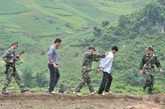 Cuộc chiến còn lắm gian nan
