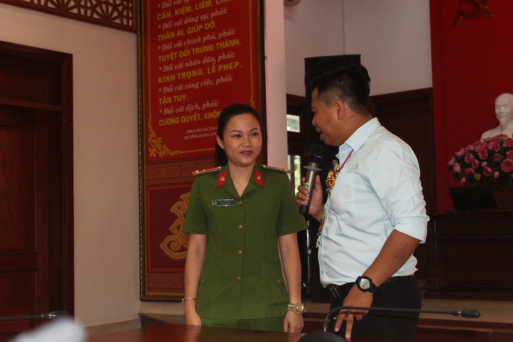 Trong buổi tập huấn các cán bộ đoàn được giải đáp những vướng mắc trong công tác đoàn 