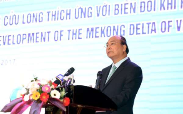 Thủ tướng: 'Chúng ta không hoảng hốt mà cần tìm ra lối đi'