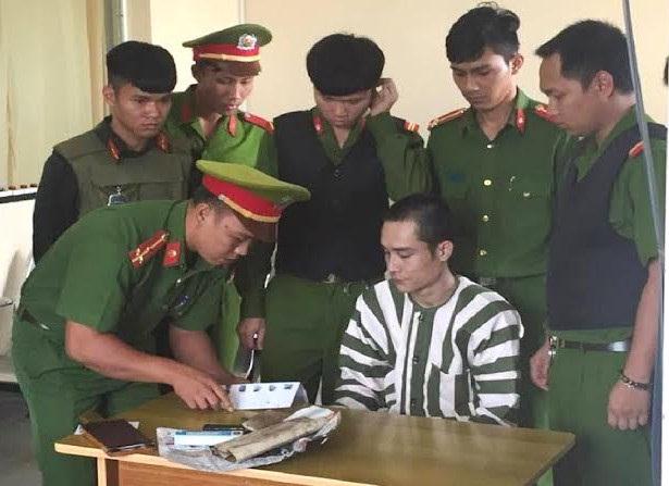 'Nghề' trông tử tù