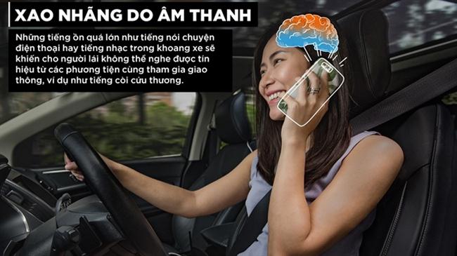 Não bộ không được 'lập trình' để vừa lái xe vừa dùng điện thoại