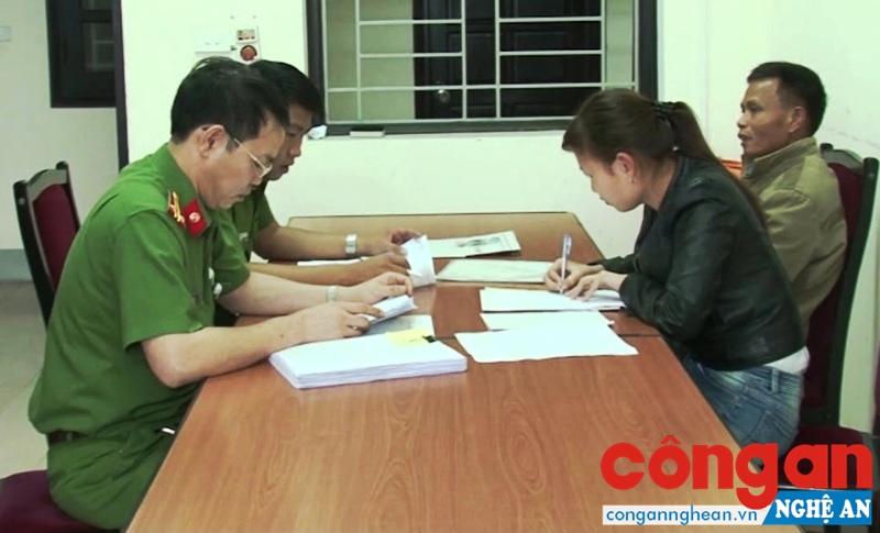 Nạn nhân trong vụ án lừa đảo “chạy” việc vào bệnh viện trình báo tại cơ quan CSĐT Công an tỉnh