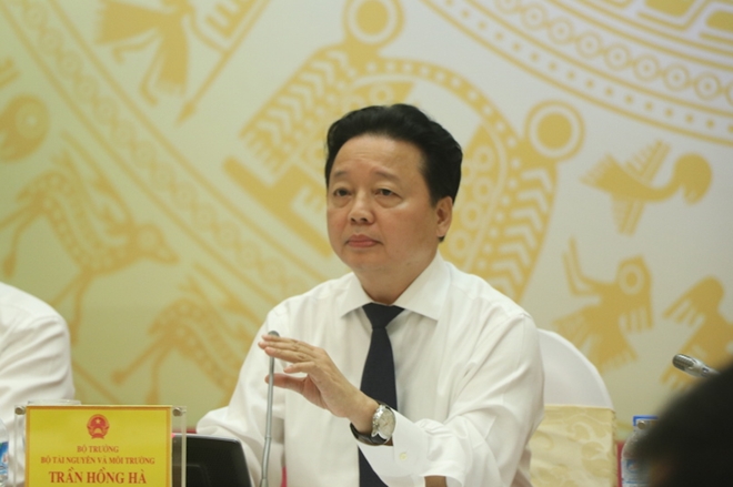 Bộ trưởng Trần Hồng Hà: 'Có bằng chứng cán bộ sách nhiễu hãy đưa đến cho tôi'