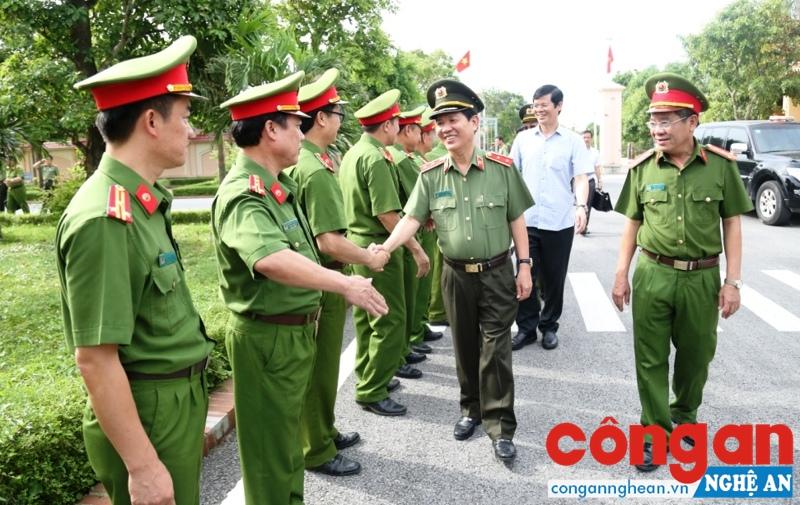 Phát huy truyền thống anh hùng, xây dựng Cảnh sát PC&CC tỉnh Nghệ An ngày càng vững mạnh