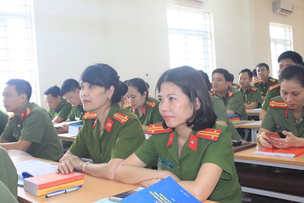 Hâù hết học viên đang là cán bộ chỉ huy cấp đội trong Công an Nghệ An 