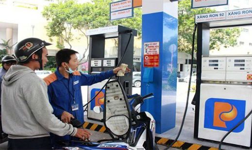 Xăng RON 92 giảm 112 đồng/lít sau 5 lần tăng giá