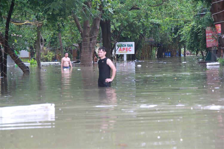 Đường Nguyễn Tài cũng bị cô lập hoàn toàn
