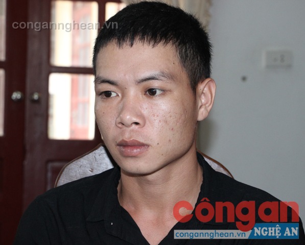 Đặng Bá Thuần cùng tham gia việc đốt, phá máy gặt