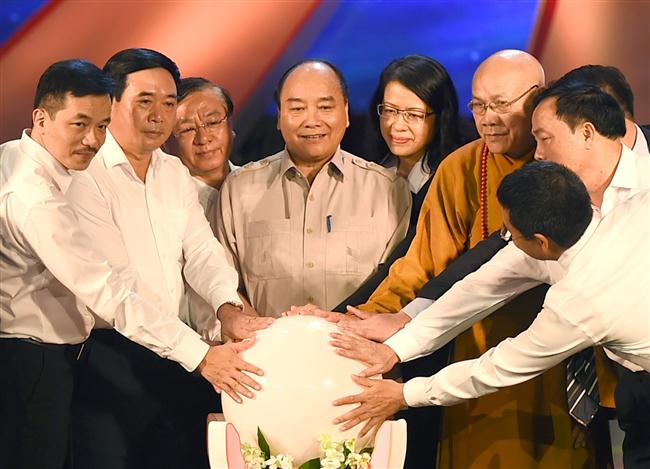 Cùng Thủ tướng nhắn tin ủng hộ người nghèo