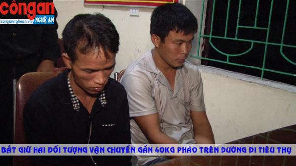 Bắt giữ hai đối tượng vận chuyển gần 40kg pháo