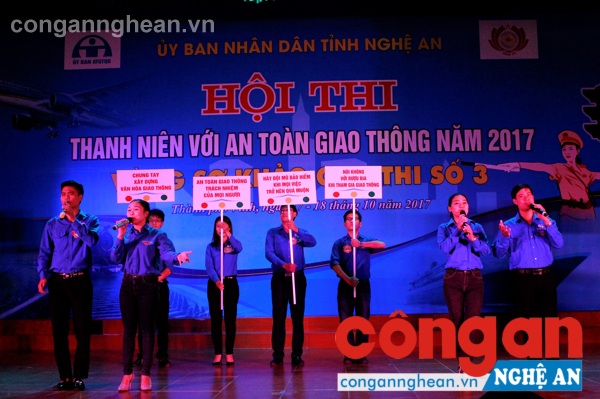 Phần thi của đội Sở Văn hóa- Thông tin
