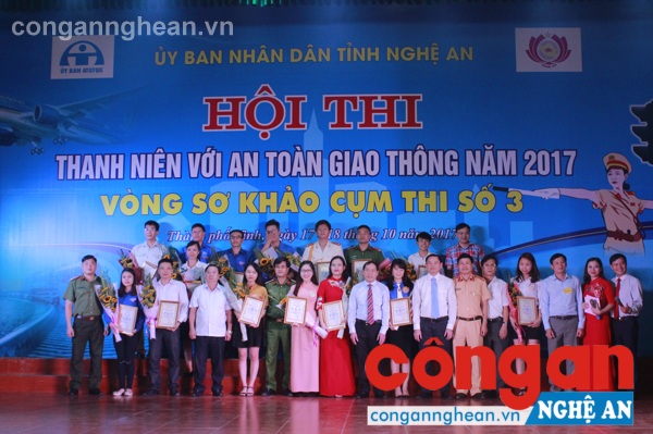 Công an Nghệ An đạt giải Nhất cụm 3 Hội thi Thanh niên với ATGT