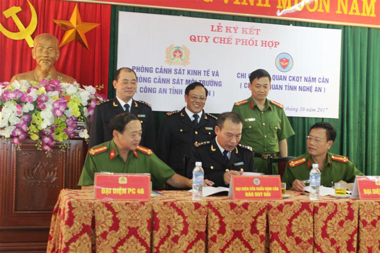Ký kết Quy chế phối hợp phòng chồng tội phạm