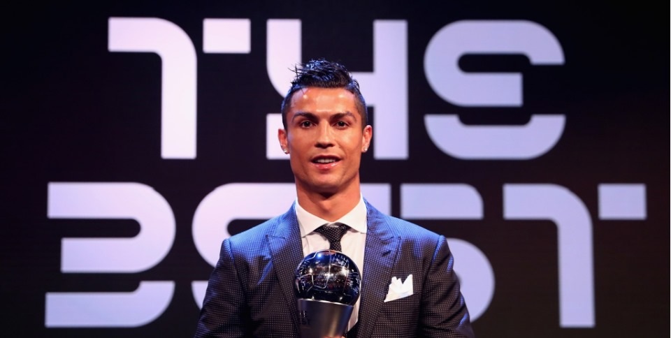 Ronaldo đoạt danh hiệu cầu thủ xuất sắc nhất năm 2017