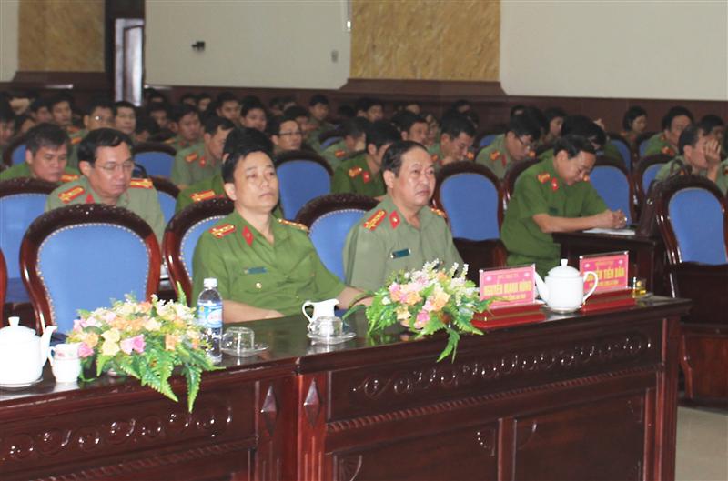 Các đại biểu tham dự Hội nghị.