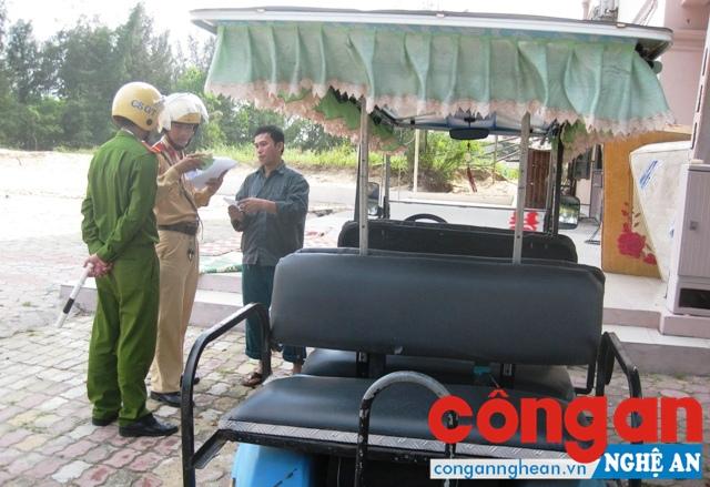 Công an TX Cửa Lò siết chặt quản lý các loại hình dịch vụ du lịch biển