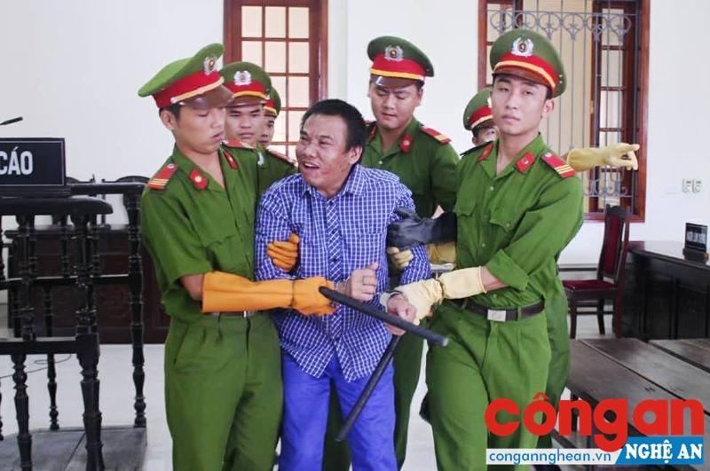 Khắc phục khó khăn trong quản lý can phạm nhân có biểu hiện tâm lý không ổn định