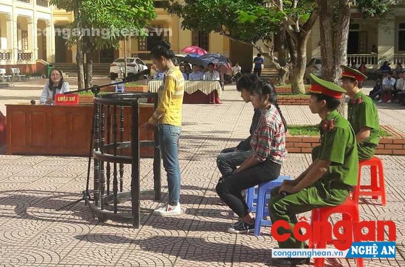 Tuyên truyền phòng, chống bạo lực học đường bằng phiên tòa giả định