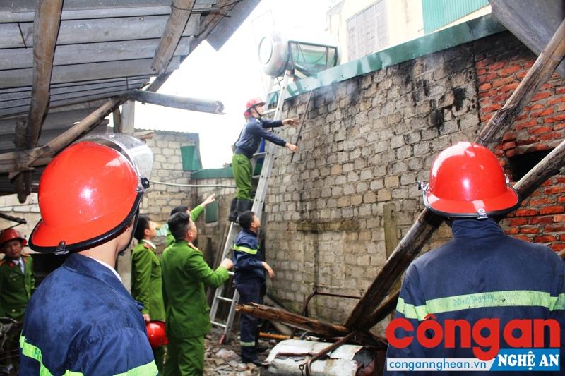 Lực lượng Cảnh sát PC&CC tiên phong trên mặt trận chống “giặc lửa”, bảo vệ cuộc sống bình yên của nhân dân