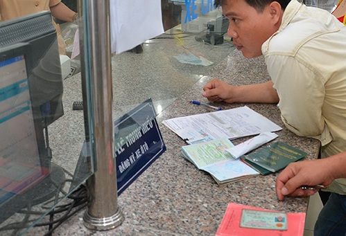 Chính phủ đồng ý bỏ sổ hộ khẩu