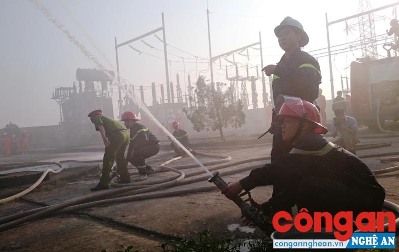 Diễn tập phòng cháy, chữa cháy tại trạm biến áp 110KV Hưng Hòa