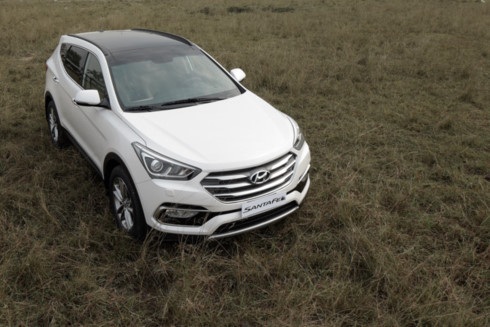 Chỉ trong vòng 1 tuần sau khi giảm giá, đã có tới gần 800 khách hàng ký hợp đồng, đặt mua Hyundai SantaFe.