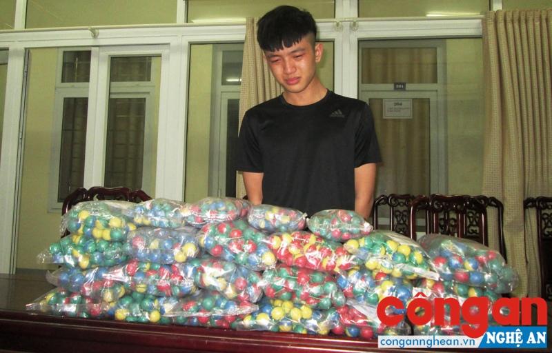 Bắt vụ vận chuyển trái phép 10 kg pháo