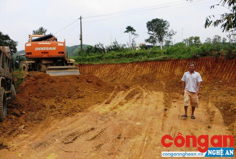 Lợi dụng cải tạo vườn để khai thác đất trái phép?