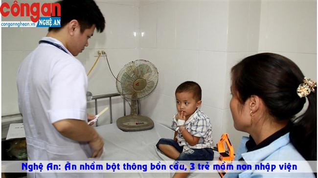 Ăn nhầm bột thông bồn cầu, 3 trẻ mầm non nhập viện