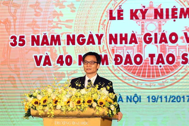 Phó Thủ tướng Vũ Đức Đam chúc mừng giáo viên cả nước